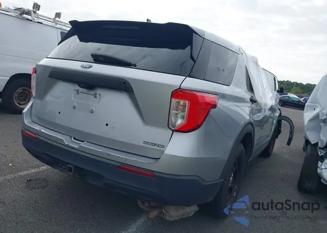 2021 Ford Police Interceptor z USA, uszkodzony, nr VIN 1FM5K8AC5MNA11894